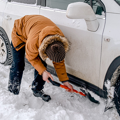 What To Do If Your Car Gets Stuck In Snow | NJM